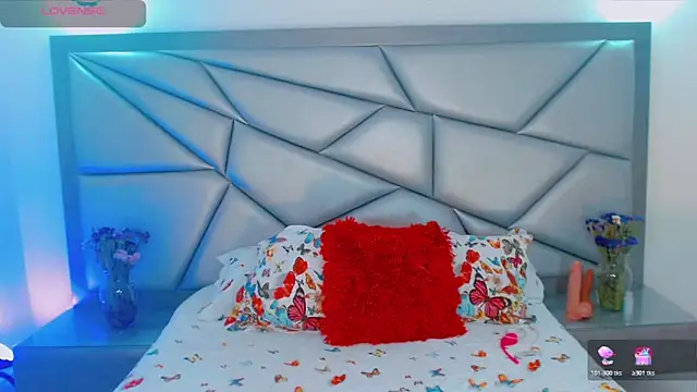 tiifannysexyhot online show from 19, 4, 2026