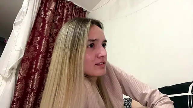 ReathaKiss online show from 2, 4, 2026