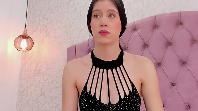 saraa joness  online show from 22, 3, 2026