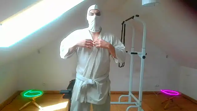 NinjaLaser online show from 4, 4, 2026