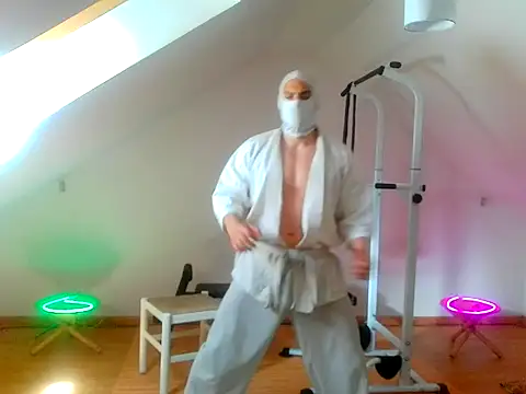 NinjaLaser online show from 25, 4, 2026