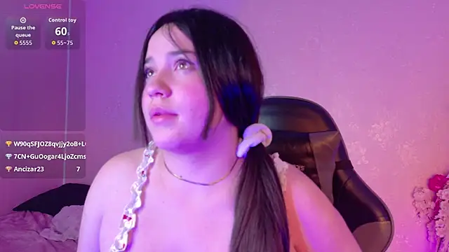 Snapshot of Julieth_Caandy chatting on 3, 7, 2026 Julieth Caandy online show from 3, 7, 2026