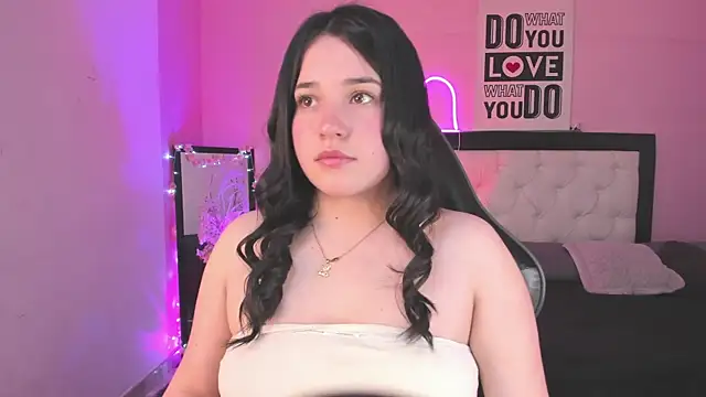 Snapshot of Julieth_Caandy chatting on 17, 7, 2026 Julieth Caandy online show from 17, 7, 2026