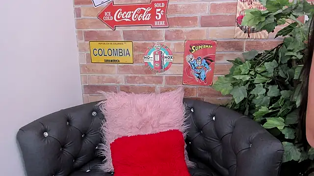 miss loolita online show from 9, 4, 2026