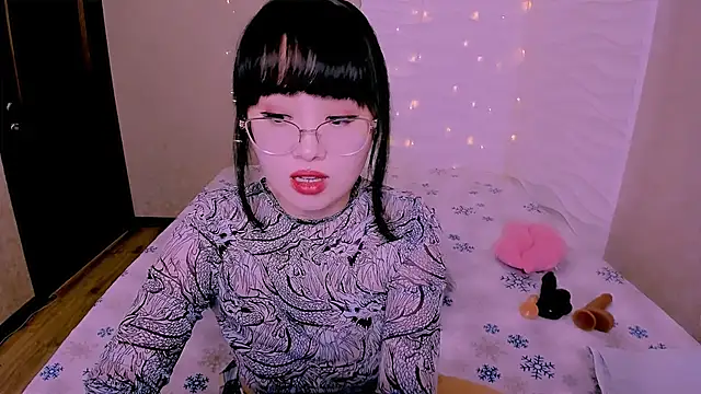 Snapshot of Akiko_Yun chatting on 3, 2, 2026 Akiko Yun online show from 3, 2, 2026