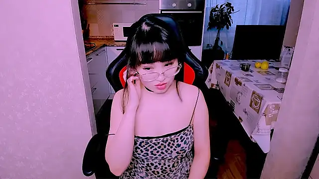 Snapshot of Akiko_Yun chatting on 14, 2, 2026 Akiko Yun online show from 14, 2, 2026