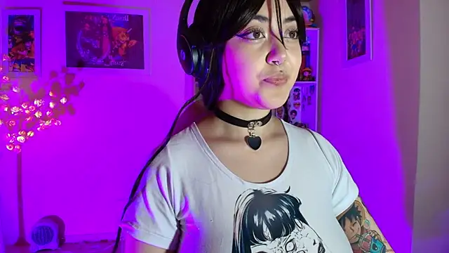Nanachi uwu online show from 25, 5, 2026