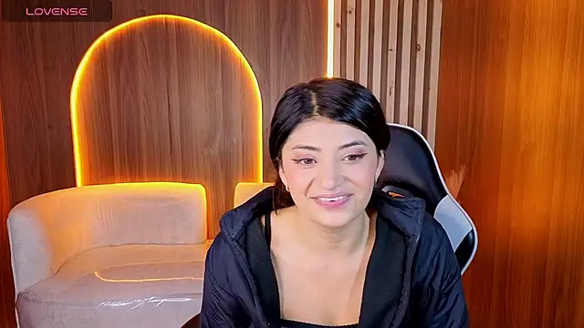 Lia queen tx online show from 4, 6, 2026