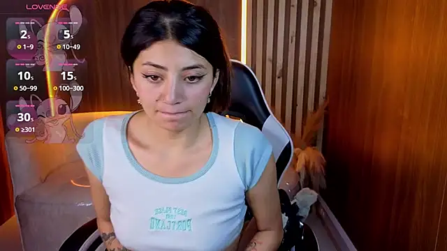 Lia queen tx online show from 13, 5, 2026