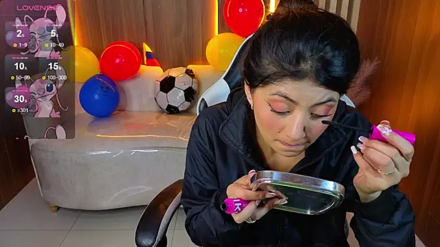 Lia queen tx online show from 26, 6, 2026