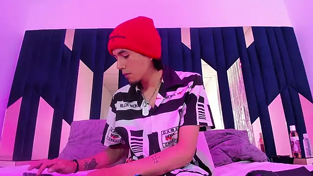 Snapshot of KikyoAndDrey chatting on 7, 5, 2026 KikyoAndDrey online show from 7, 5, 2026
