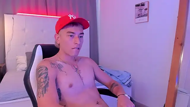 Snapshot of Thiago_2003_ chatting on 25, 4, 2026 Thiago 2003 online show from 25, 4, 2026