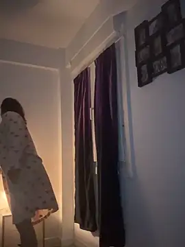 EmelyGigi online show from 15, 3, 2026