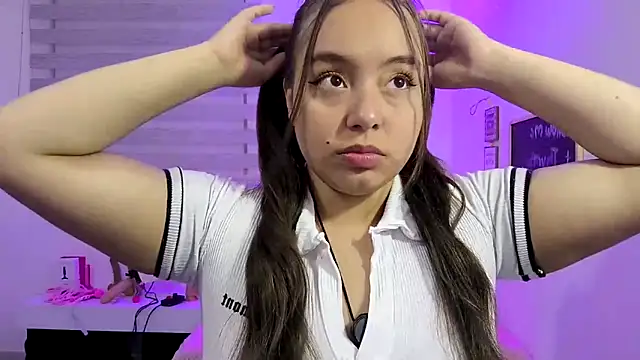 cherry valeria online show from 30, 5, 2026