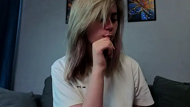 ivygenesis online show from 25, 6, 2026