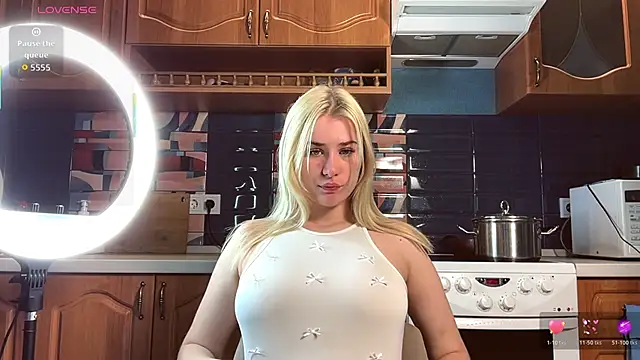 ivygenesis online show from 13, 4, 2026