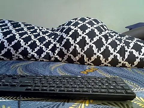 KendyQ  online show from 23, 4, 2026