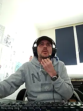 dufatcock online show from 15, 4, 2026