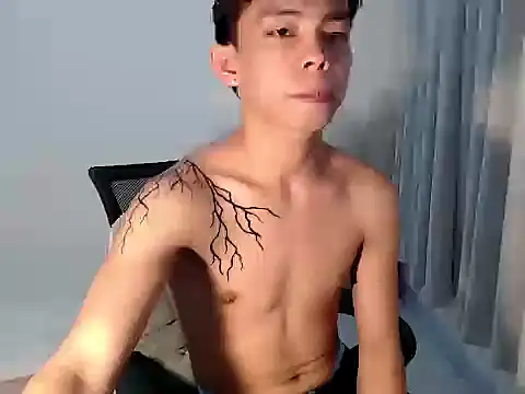Snapshot of hottasianboy chatting on 14, 5, 2026 hottasianboy online show from 14, 5, 2026