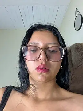 Snapshot of Zul_vaal chatting on 28, 5, 2026 Zul vaal online show from 28, 5, 2026