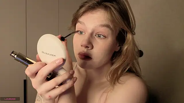 AureliaAngel online show from 11, 4, 2026