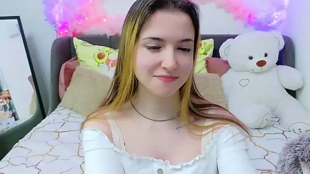 LeenMoonie online show from 2, 4, 2026