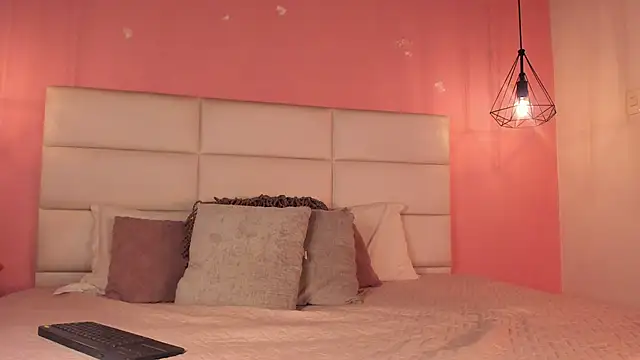 KarolyneLune online show from 8, 5, 2026