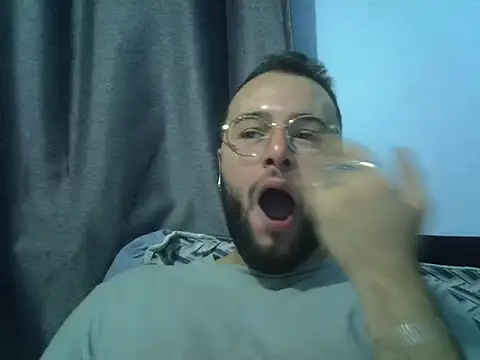 Snapshot of piazaocwb23 chatting on 17, 5, 2026 piazaocwb23 online show from 17, 5, 2026