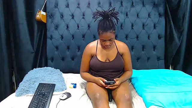 Dark Slim Thick online show from 15, 5, 2026
