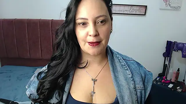 Veroniicabbw  online show from 4, 6, 2026