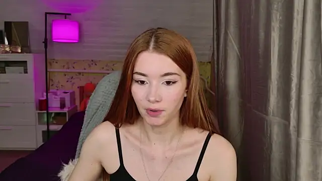 Snapshot of Lunavira chatting on 22, 5, 2026 Lunavira online show from 22, 5, 2026