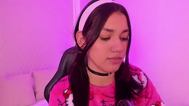 cristin collins online show from 10, 4, 2026