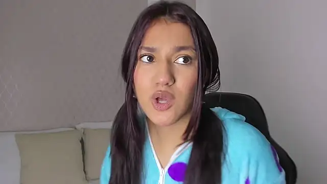 cristin collins online show from 17, 4, 2026