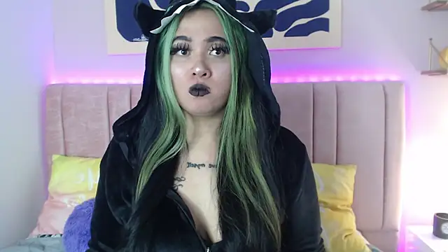 Liliith Zeniith online show from 15, 4, 2026