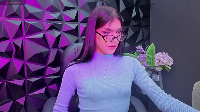 MaddyCooper  online show from 20, 4, 2026