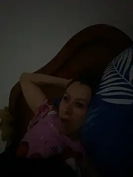 Snapshot of ItsAmara chatting on 5, 4, 2026 ItsAmara online show from 5, 4, 2026