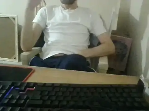 Bigfeet47dikcis17 online show from 13, 3, 2026