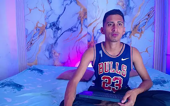 Boys xxx  online show from 2, 4, 2026