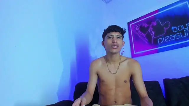 Boys xxx  online show from 13, 3, 2026