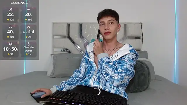 Snapshot of tiam_muller_fenix chatting on 19, 5, 2026 tiam muller fenix online show from 19, 5, 2026