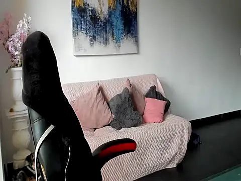 Lilyt Cooper online show from 24, 3, 2026