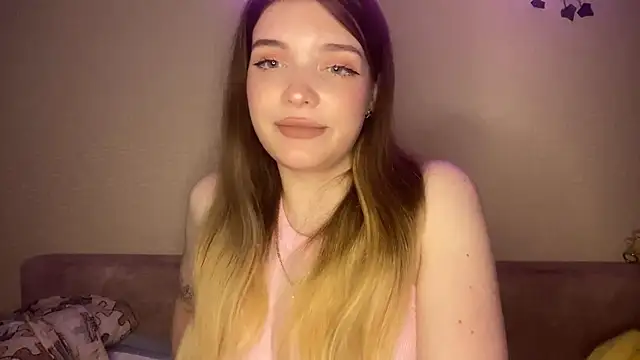 Lily  Moon  online show from 13, 4, 2026