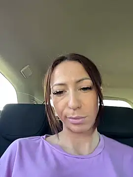 Snapshot of RubyFever chatting on 11, 5, 2026 RubyFever online show from 11, 5, 2026
