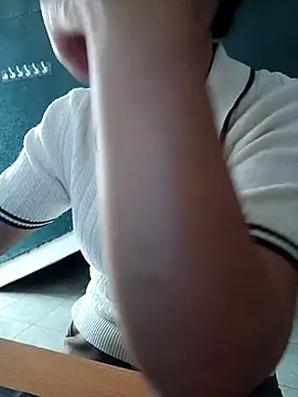 Sunny-yy online show from 4, 5, 2026
