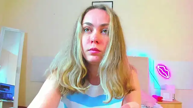 MelanieCuty online show from 5, 5, 2026