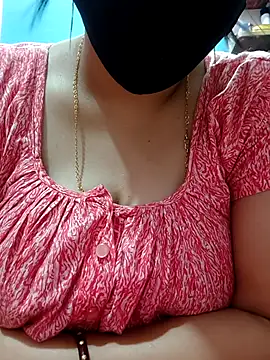 tulidas96778 online show from 16, 4, 2026