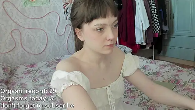 Snapshot of RileyNymph chatting on 7, 5, 2026 RileyNymph online show from 7, 5, 2026