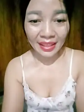 Snapshot of Yiyi102300 chatting on 27, 5, 2026 Yiyi102300 online show from 27, 5, 2026