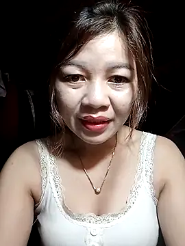 Yiyi102300 online show from 6, 4, 2026