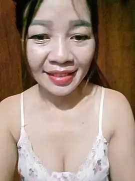 Snapshot of Yiyi102300 chatting on 26, 5, 2026 Yiyi102300 online show from 26, 5, 2026